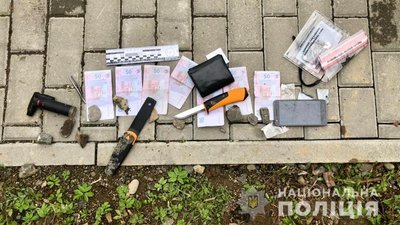 На Закарпатті затримали раніше судимого чоловіка за збут наркотиків На Закарпатті затримали раніше судимого чоловіка за збут наркотиків