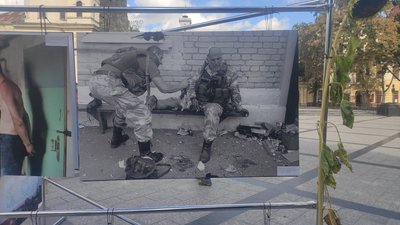 Бої за Іловайськ: у Львові просто неба відкрили виставку Бої за Іловайськ: у Львові просто неба відкрили виставку