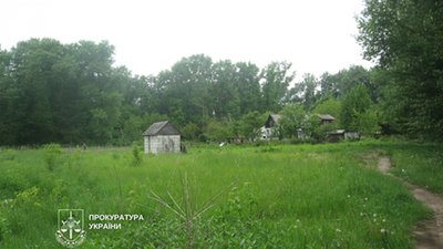 Незаконно збудований будинок біля річки Десна у Чернігові мають знести