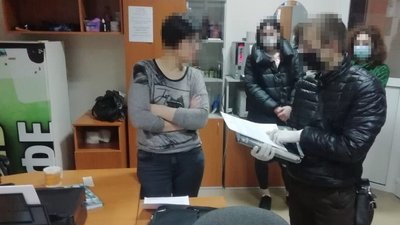 На Черкащині блокували діяльність call-центру, який фінансувався країною-агресором На Черкащині блокували діяльність call-центру, який фінансувався країною-агресором