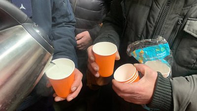 В "пунктах незламності" у Луцьку – черги В "пунктах незламності" у Луцьку – черги