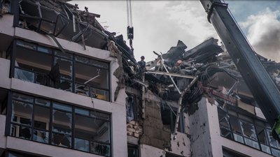 Відновлення київських будинків після обстрілів. Коли мешканці зможуть повернутися до своїх осель