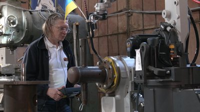 На Івано-Франківщину переїхало підприємство з Ірпеня, яке виготовляє роботів-зварювальників На Івано-Франківщину переїхало підприємство з Ірпеня, яке виготовляє роботів-зварювальників