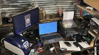 На Кіровоградщині затримали підозрюваних з продажу підроблених документів