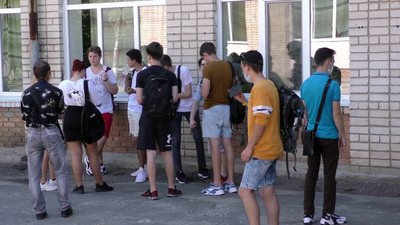 Херсонські абітурієнти склали ЗНО з фізики Херсонські абітурієнти склали ЗНО з фізики