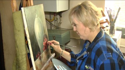 Два місяці після вторгнення не займалася творчістю: картини військової з Вінниці експонують у Лондоні