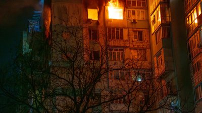 РФ атакувала Одещину: пожежі в багатоповерхівках Одеси, пошкоджено портову інфраструктуру РФ атакувала Одещину: пожежі в багатоповерхівках Одеси, пошкоджено портову інфраструктуру