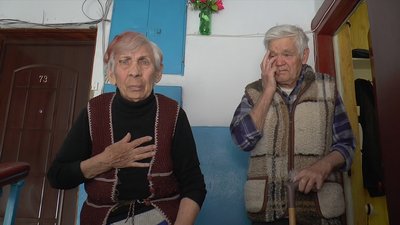 Члени громадського руху "300 миколаївців" під час карантину розвозять їжу та ліки Члени громадського руху "300 миколаївців" під час карантину розвозять їжу та ліки