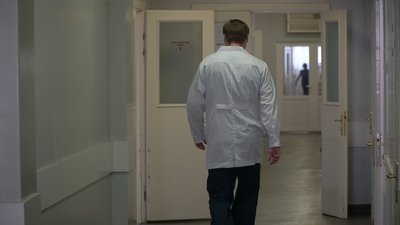 Стан п'ятирічної Вероніки, яка у Дніпрі випала з балкона шостого поверху, стабільний Стан п'ятирічної Вероніки, яка у Дніпрі випала з балкона шостого поверху, стабільний