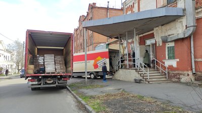 Полтавським волонтерам передали понад 240 тисяч парафінових свічок: як будуть використовувати Полтавським волонтерам передали понад 240 тисяч парафінових свічок: як будуть використовувати