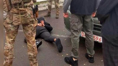 Підробляв консульські відмітки: за сприяння ухилянтам затримали волинянина