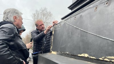 З пам’ятника Петру І зняли полотно: що далі З пам’ятника Петру І зняли полотно: що далі