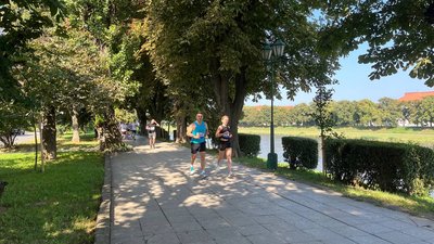 20 тисяч 800 грн зібрали під час забігу "Шаную воїнів, біжу за героїв України" в Ужгороді
