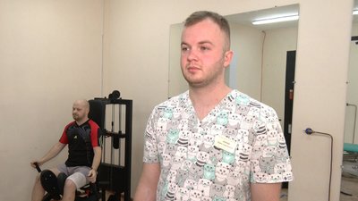Фізичний терапевт відділення медичної реабілітації Тарас Левчик з Хмельницький Фізичний терапевт відділення медичної реабілітації Тарас Левчик з Хмельницький