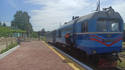 За маршрутом Гайворон-Рудниця запустили додатковий рейс вузькоколійного потягу