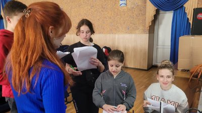 Волонтерський мистецький десант "Відсіч" у Житомирі: діти війни читатимуть вірші про війну