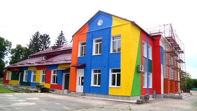 В одному з сіл Житомирщини просять відремонтувати Будинок культури, де займаються танцями 50 дітей В одному з сіл Житомирщини просять відремонтувати Будинок культури, де займаються танцями 50 дітей