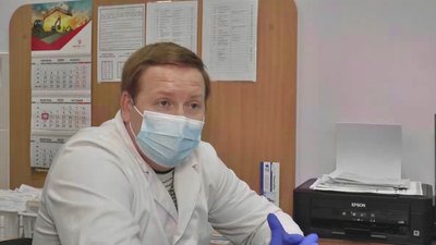 Першіння у горлі й біль у грудях. Лікар з Кропивницького розповів як перехворів COVID-19
