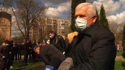 У Житомирі ліквідатори аварії на Чорнобильській АЕС висадили 35 кущів троянд