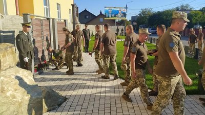 Дзвін Пам’яті пролунав на Прикарпатті за загиблим солдатом