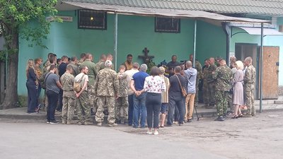 На Дніпропетровщині та на Львівщині попрощалися із загиблим 33-річним бійцем Іваном Хемичем На Дніпропетровщині та на Львівщині попрощалися із загиблим 33-річним бійцем Іваном Хемичем