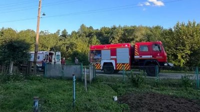 Нивочин, пожежа, машина, ДСНС, Франківщина
