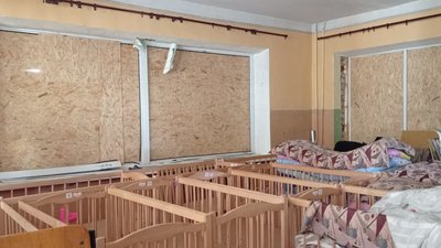 "Що їм зробили наші діти, що вони так помстилися?": працівники дитсадка у Малій Рогані просять відремонтувати будівлю "Що їм зробили наші діти, що вони так помстилися?": працівники дитсадка у Малій Рогані просять відремонтувати будівлю