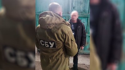 "З приходом росіян життя стане кращим": двом жителям Ніжинського району повідомили про підозру "З приходом росіян життя стане кращим": двом жителям Ніжинського району повідомили про підозру