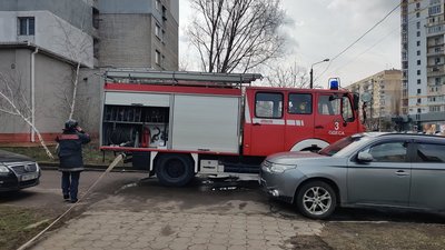 В Одесі обвинувачений з гранатою взяв у заручники двох суддів