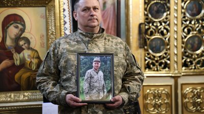 У Луцькій громаді попрощалися з 41-річним навідником Іваном Матвіюком У Луцькій громаді попрощалися з 41-річним навідником Іваном Матвіюком