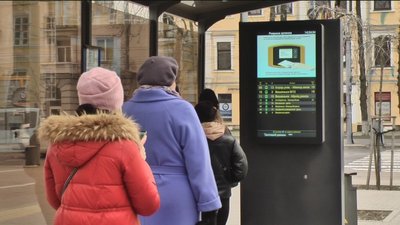 5 електронних табло на трамвайних і тролейбусних зупинках встановлюють у Вінниці 5 електронних табло на трамвайних і тролейбусних зупинках встановлюють у Вінниці