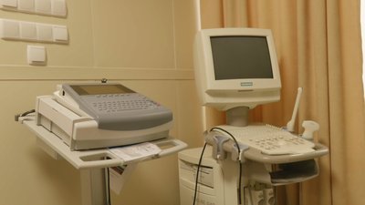 Житомирській лікарні волонтери передали допомогу з Австрії на 300 тисяч гривень