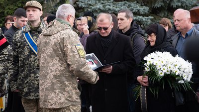 В Ужгороді попрощалися із загиблим захисником — Святославом Сойком В Ужгороді попрощалися із загиблим захисником — Святославом Сойком