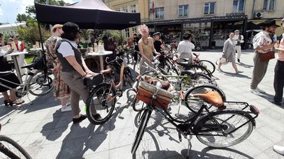 "Батяри на роверах": у Львові відбувся ретро-фестиваль міської культури "Батяри на роверах": у Львові відбувся ретро-фестиваль міської культури