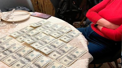Передача в оренду земельної ділянки. На Кіровоградщині підозрюють у хабарництві депутатку селищної ради Передача в оренду земельної ділянки. На Кіровоградщині підозрюють у хабарництві депутатку селищної ради