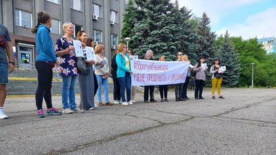 У міськраді Дніпра ухвалили рішення про приватизацію стадіону "Авангард": місцеві жителі проти У міськраді Дніпра ухвалили рішення про приватизацію стадіону "Авангард": місцеві жителі проти