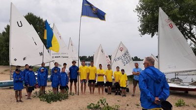 Призерів відзначили олімпійськими сувенірами: у Черкасах відбулися вітрильні перегони Призерів відзначили олімпійськими сувенірами: у Черкасах відбулися вітрильні перегони