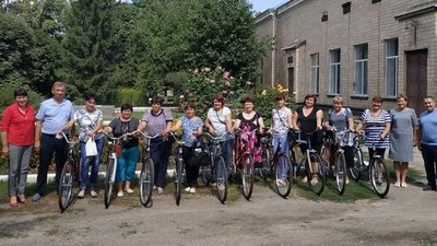 Доброчинність чи непрямий підкуп: як політсили Черкащини займаються благодійнстю