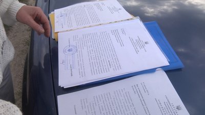 Не дають документи: на Чернігівщині жінка не може оформити майже 1,5 га землі Не дають документи: на Чернігівщині жінка не може оформити майже 1,5 га землі