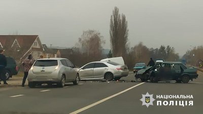 В аварії на Харківщині загинув чоловік, ще п'ятеро людей травмувалися