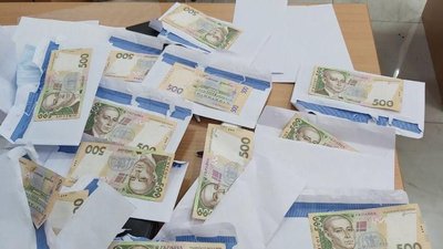 Зловмисники пропонували сплатити за голос за певного кандидата тисячу гривень Зловмисники пропонували сплатити за голос за певного кандидата тисячу гривень