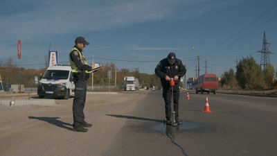 На Вінниччині патрульні обстежують стан доріг – складено 7 приписів На Вінниччині патрульні обстежують стан доріг – складено 7 приписів