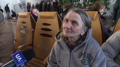 Більше 500 людей евакуювалися потягом із Житомира до Львова Більше 500 людей евакуювалися потягом із Житомира до Львова