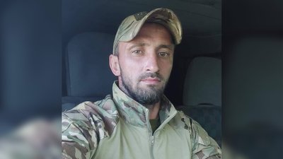 На Чернігівщині попрощалися з двома військовими — Максимом Гребеником та Вячеславом Майстренком На Чернігівщині попрощалися з двома військовими — Максимом Гребеником та Вячеславом Майстренком