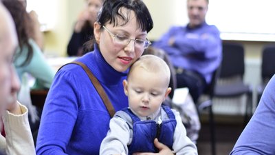 Жінок-переселенок, які проживають на Житомирщині, запрошують до участі у Проєкті з розвитку мікропідприємництва