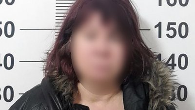 Під час обіду зав'язалась суперечка: жінку з Хмельниччини підозрюють у вбивстві чоловіка