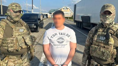 До України повернули черкаського експосадовця, який був у міжнародному розшуку