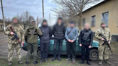 На Одещині затримали чоловіка, який перевозив до кордону призовників