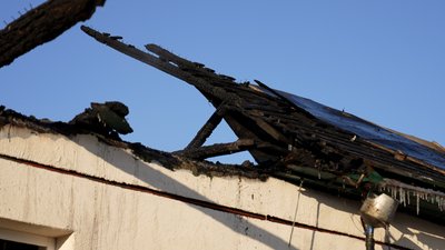 Вибухи у Чернігівському районі: через падіння ударних дронів пошкоджені будинки