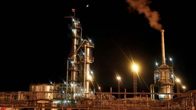 Дизельний завод на нафтовому родовищі, що належить Іркутській нафтовій компанії